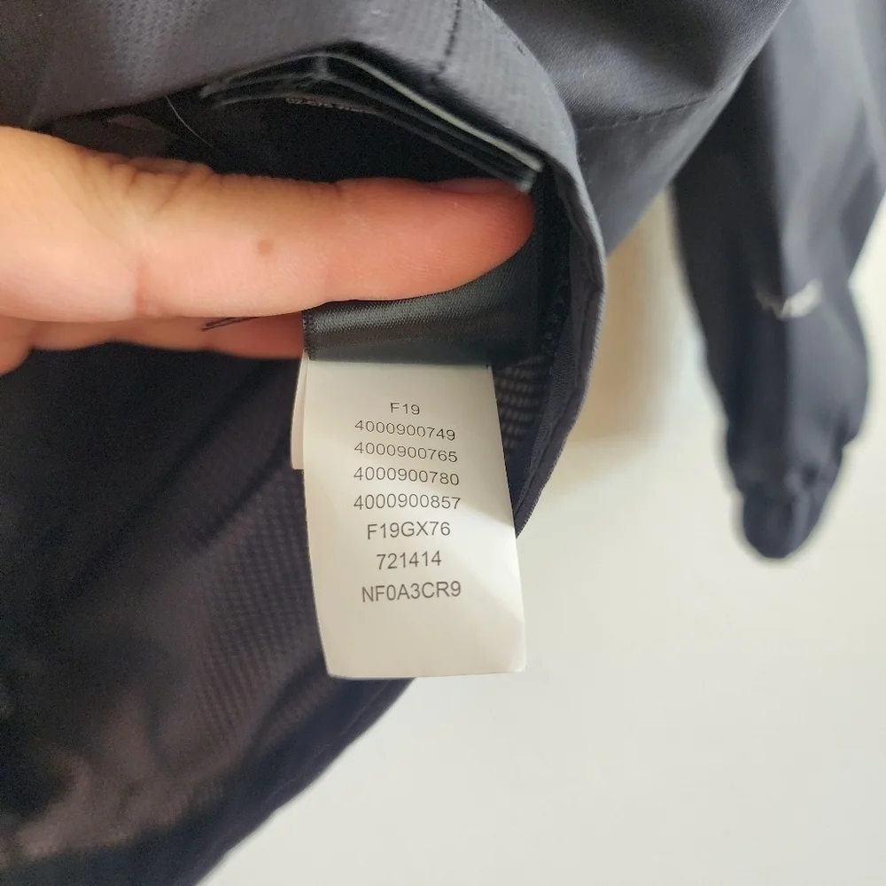 The North Face Resolve Reflective Jacket size Medium (10/12)